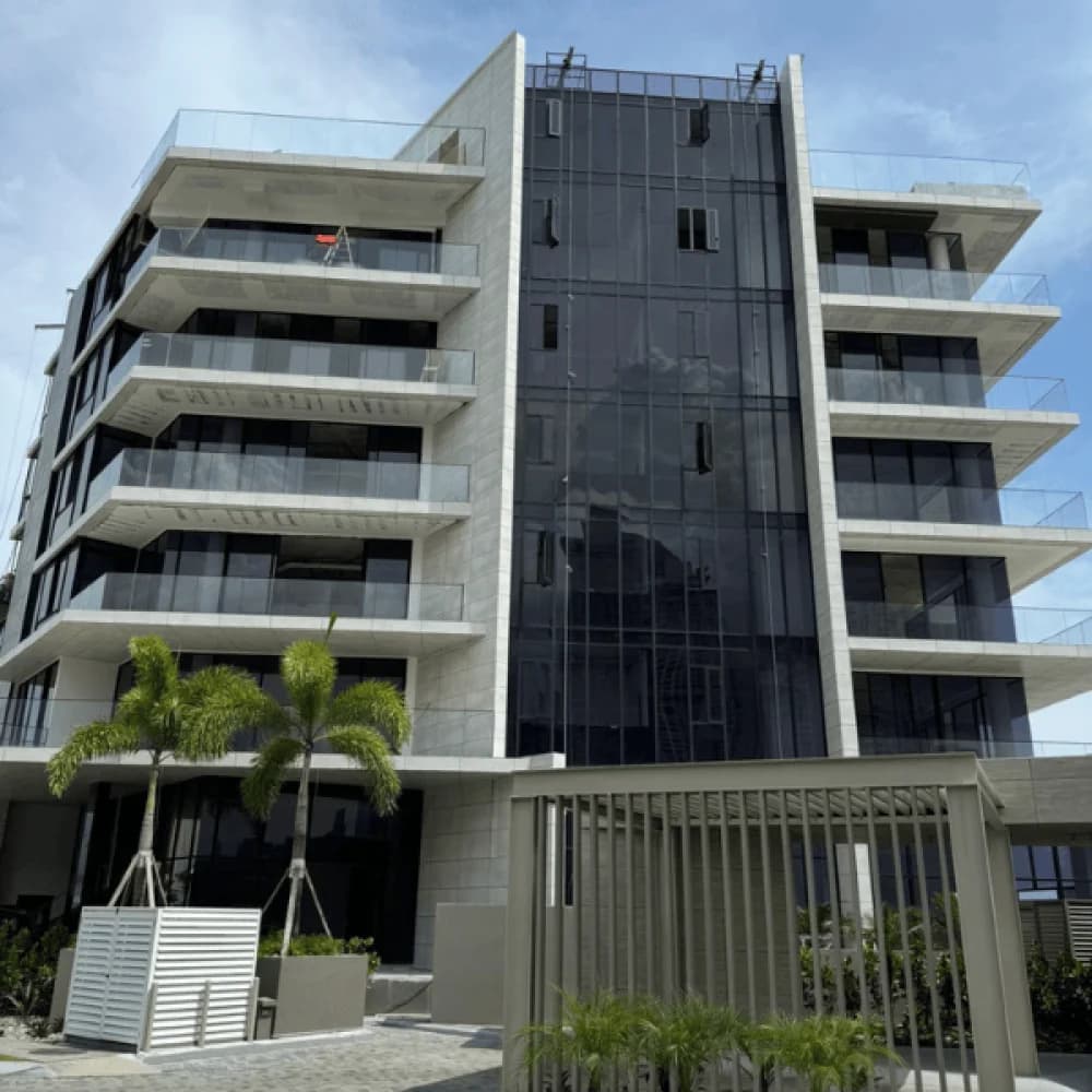 Vista exterior de Montecarlo en Ocean Reef; la intervención de CTL corresponde a estructura y obra gris.
