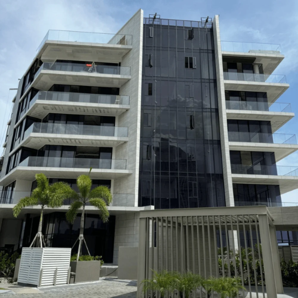 Vista exterior de Montecarlo en Ocean Reef; la intervención de CTL corresponde a estructura y obra gris.